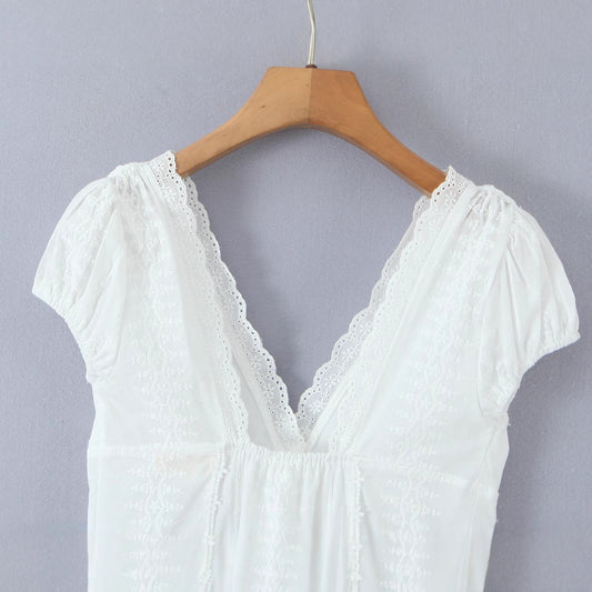 Fashion lace V-neck chest lace up top for women